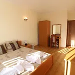 2 Bedroom Near Gondola
