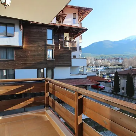 2 Bedroom Near Gondola Appartement