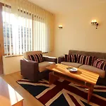 아파트 2 Bedroom Near Gondola 반스코
