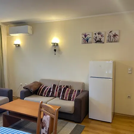 2 Bedroom Near Gondola Apartment